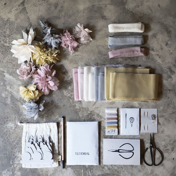 Creative kit fabric flowers
