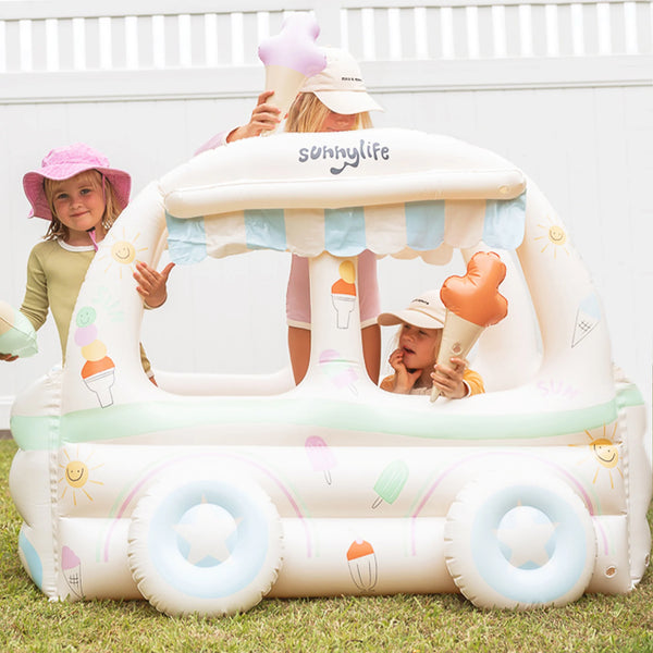 Camion de glaces gonflable