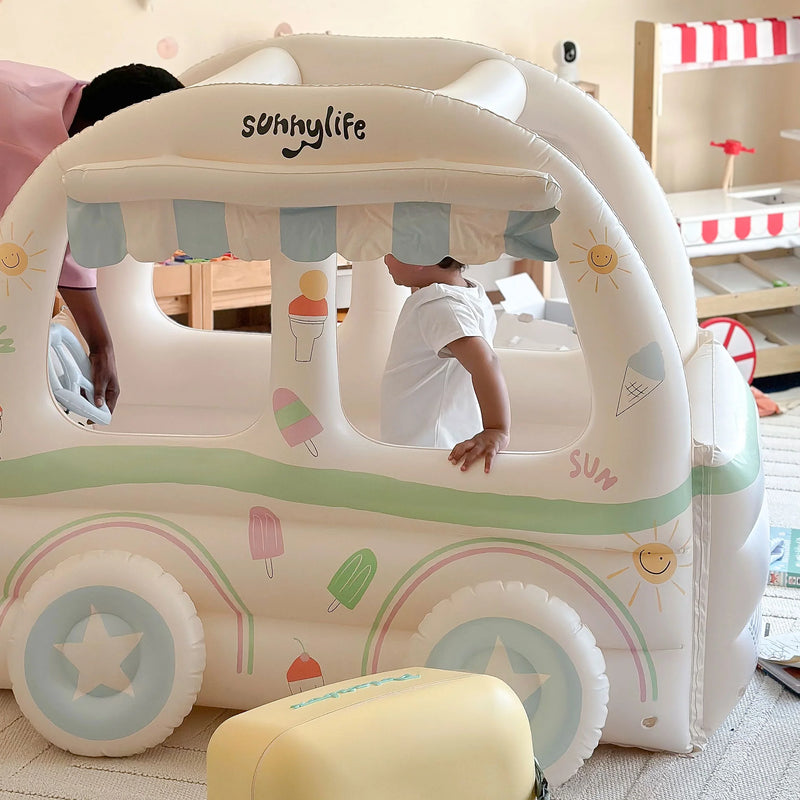 Camion de glaces gonflable